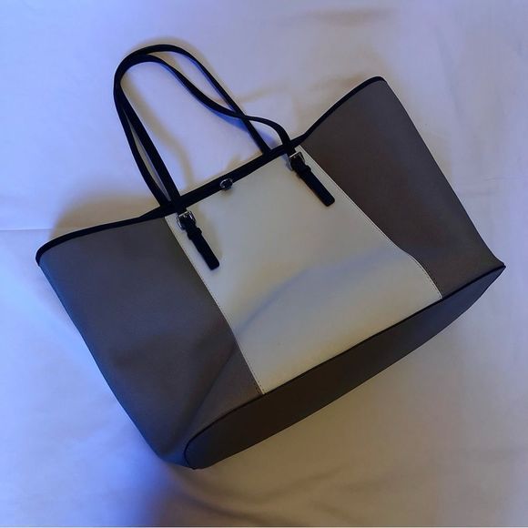 Michael Kors Jet Set Travel Tote Bag - Picture 2 of 6